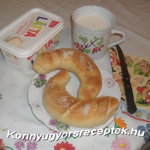 Éjszakai kelesztésű kifli