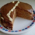 Zserbó palacsinta-torta