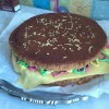 Hamburger torta mézes puszedliból 