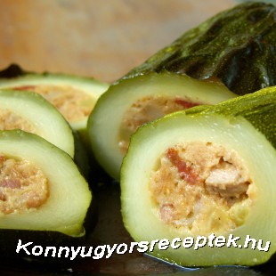Töltött cukkini 2