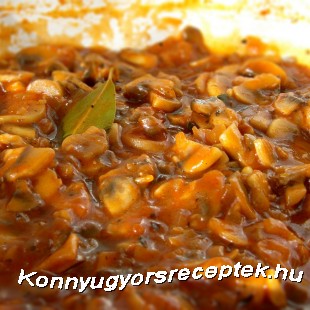 Svéd gombasaláta Svéd gombasaláta
